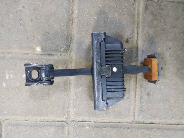 Ограничитель открывания двери, передний 51217141024 BMW