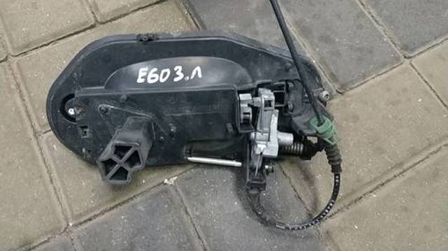 Держатель наружной ручки двери, передней левой 51217199555 BMW