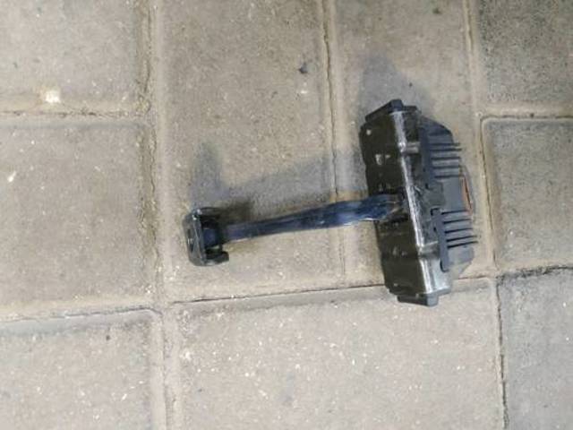 Ограничитель открывания дверей 51217259243 BMW