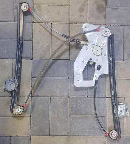 Механизм стеклоподъемника передней левой двери BMW 5