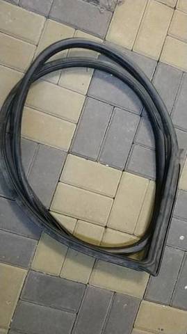 Прокладка двери задней, левой (на двери) 51357328771 BMW