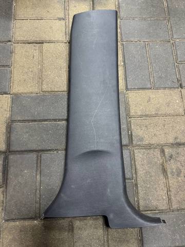 Обшивка стойки кузова внутренняя, средняя нижняя левая 51438259257 BMW