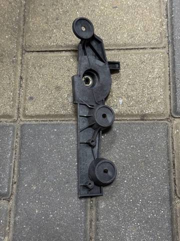 Кронштейн ручки открывания капота 51439143458 BMW