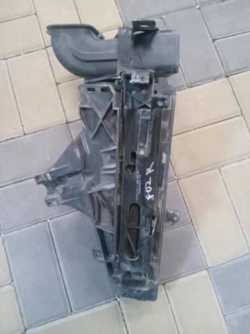 Кронштейн (адаптер) крепления фары передней правой 51647184160 BMW