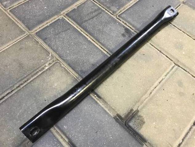 Распорка передних стоек подвески левая 51717180317 BMW