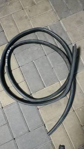 Уплотнитель двери задней, (на кузове) 51727116407 BMW