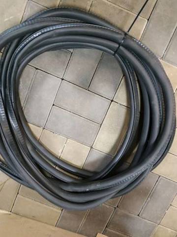 Прокладка двери передней, левой (на кузове) 51727231334 BMW
