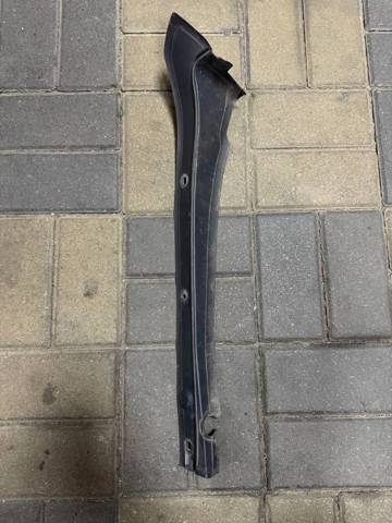 Уплотнитель крыла 51767264274 BMW