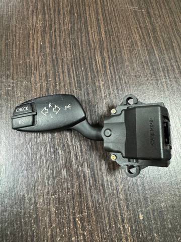 Подрулевой переключатель левый 61316924103 BMW