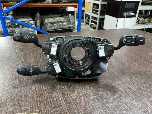 Переключатель подрулевой, центральная часть 61319136898 BMW