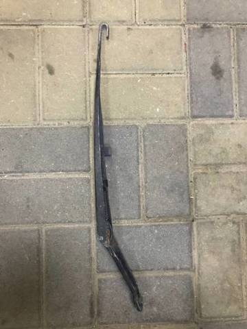 Поводок дворника BMW 3