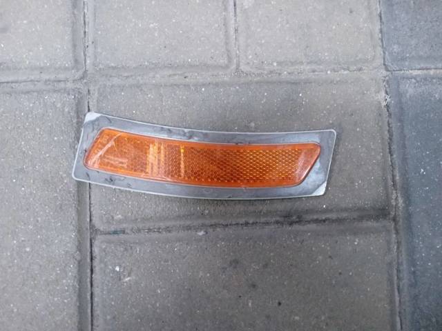 Правый катафот заднего бампера 63147295542 BMW