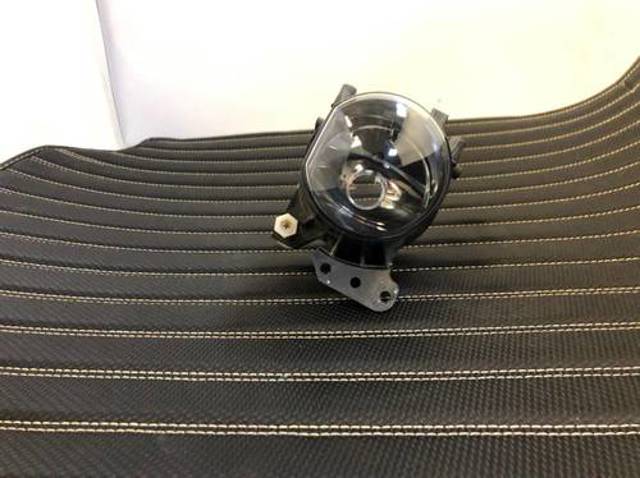 Фара противотуманная, левая 63176910791 BMW