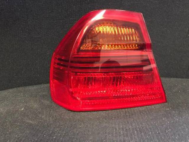 Задняя левая внешняя фара 63216937457 BMW