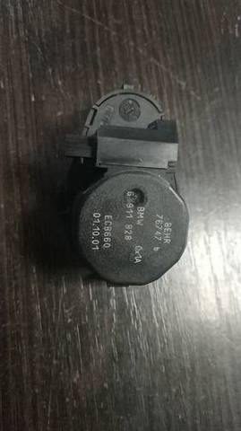 Мотор заслонки печки 64116935444 BMW