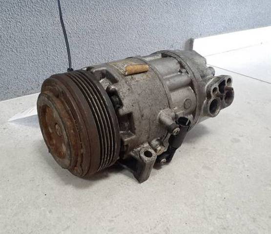 Компрессор кондиционера 64528386837 BMW