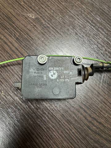 Личинка замка топливного бака 67116987637 BMW