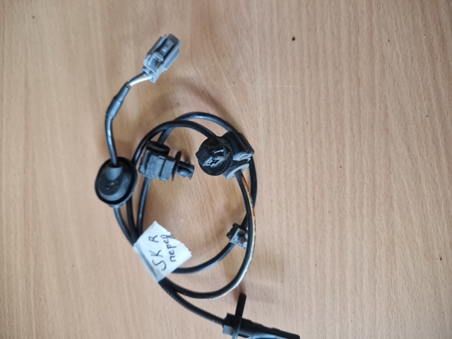 Передний правый датчик АБС 27540FL021 SUBARU