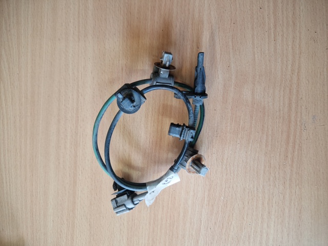 Датчик ABS задний правый 27540FL101 SUBARU