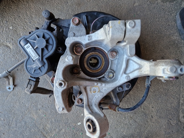Цапфа поворотного кулака 28411AN03A SUBARU