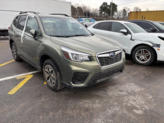 Капот двигателя Subaru Forester 5
