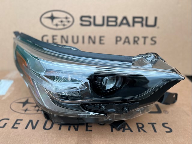 SUBARU 84002AN50A Правая фара в наличии Хмельницкий