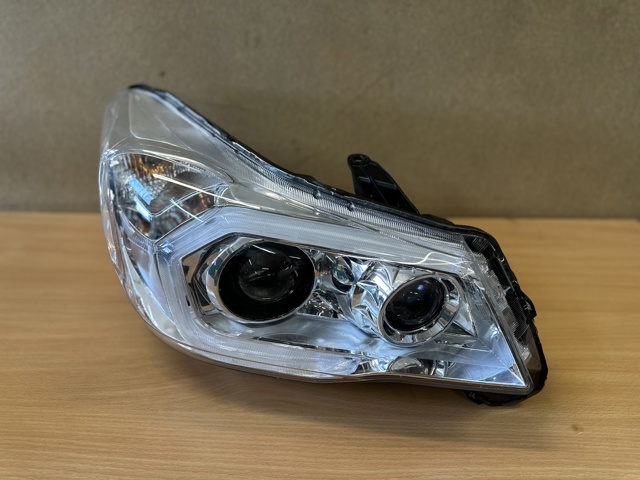 84002SG020 SUBARU Правая фара купить в Чернигов