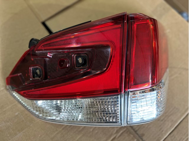 SUBARU 84912SJ080 Фонарь задний правый внутренний в наличии Тернополь