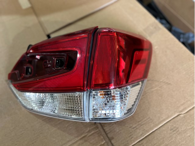 SUBARU 84912SJ080 Фонарь задний правый внутренний в наличии Чернигов