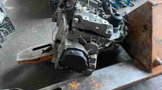 Коробка передач автомат 02E300062B VAG