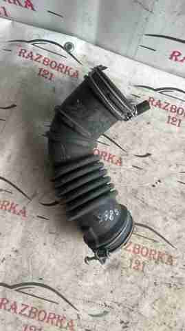 Патрубок дроссельный 1505A885 MITSUBISHI
