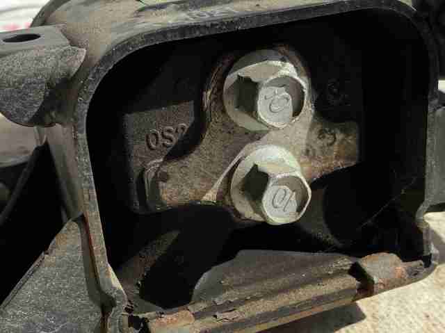 21830J9100 HYUNDAI Подушка коробки передач купить в Каменское
