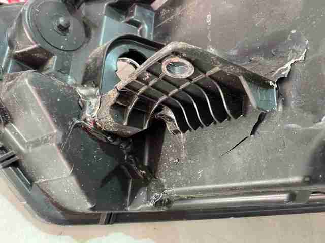 260105RL0A NISSAN Правая фара купить в Винница