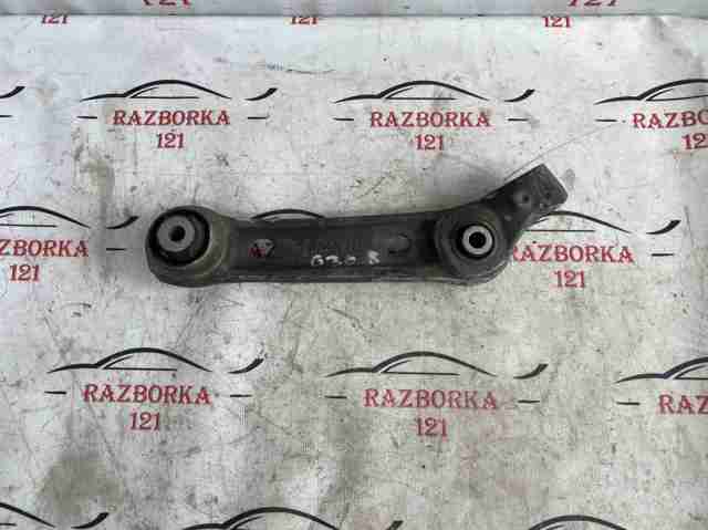 Передний нижний рычаг 31106861182 BMW