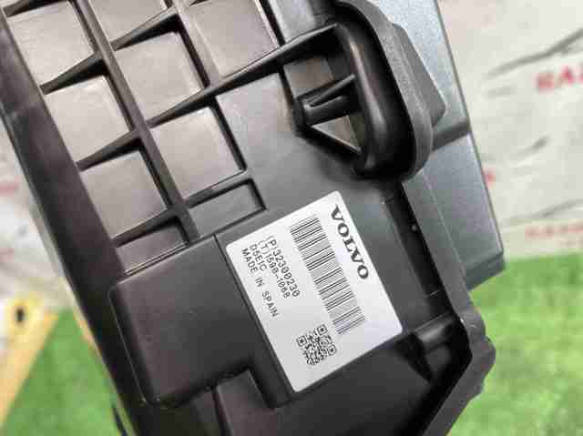 31402984 VOLVO Крышка аккумулятора купить в Чернигов