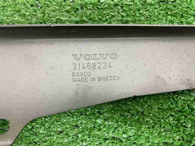 VOLVO 31468234 Кронштейн крепления крыла  переднего правого верхний в наличии Львов
