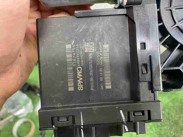 31674755 VOLVO Кнопка включения мотора стеклоподъемника передняя левая купить в Павлоград
