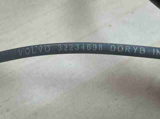VOLVO 32234698 Трос открывания капота задний в наличии Кривой Рог