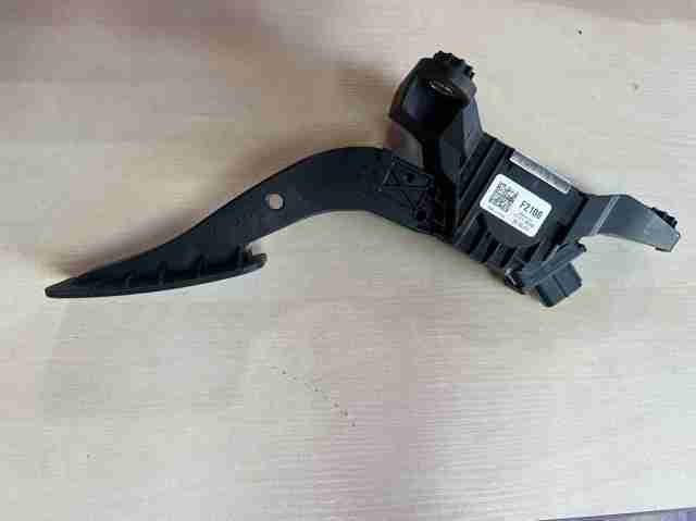 Педаль акселератора 32700XXXXX HYUNDAI