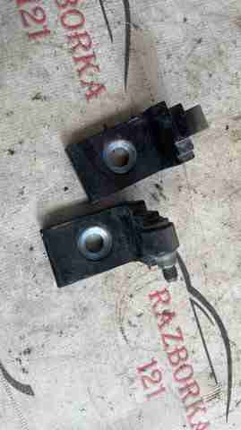 Петля передней двери, правой 41007377548 BMW