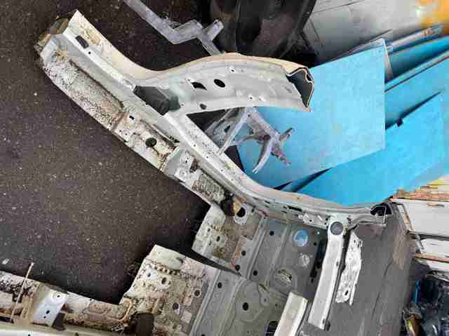 Лонжерон передний левый 41007446651 BMW