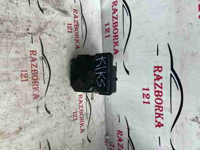 Блок управления АБС  476605RL0D NISSAN