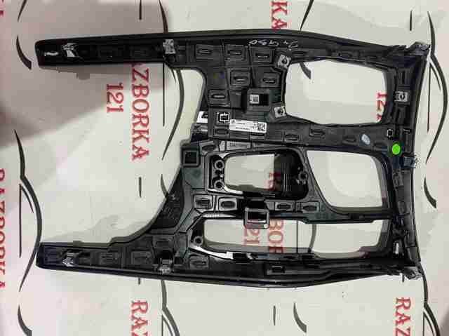 51169330688 BMW Накладка консоли рычага переключения передач АКПП купить в Чернигов