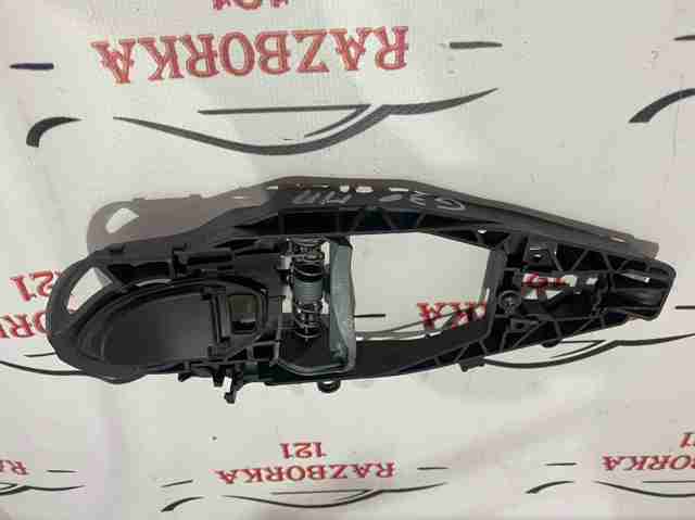 Держатель наружной ручки двери, передней правой 51217401206 BMW