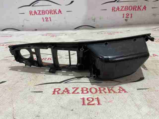 51417261929 BMW Панель (накладка) блока управления стеклоподъемником передняя левая купить в Каменское
