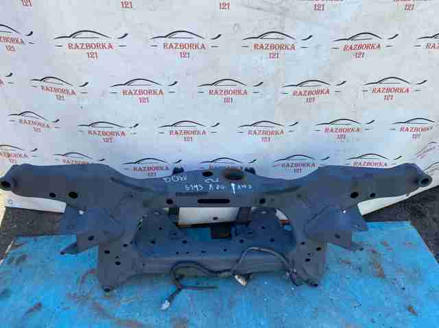 Поперечка задней подвески 554004BF0A NISSAN