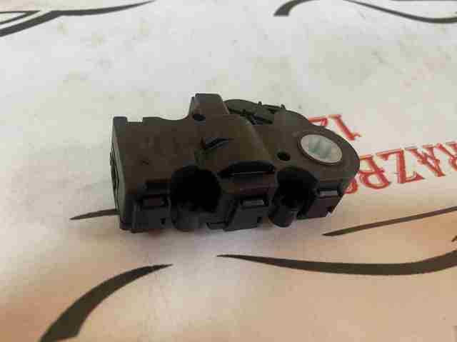 Привод заслонки печки 64119384023 BMW