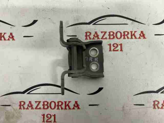 Завеса двери передней правой 67420T2FA02ZZ HONDA
