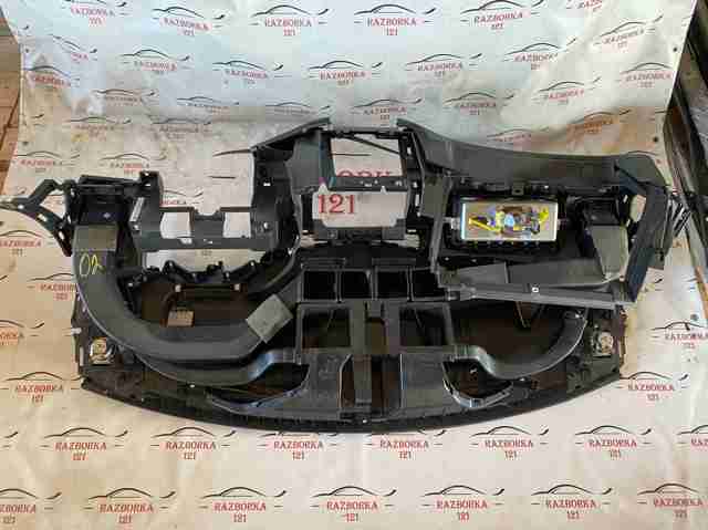 NISSAN 682005AA0A в наличии Запорожье