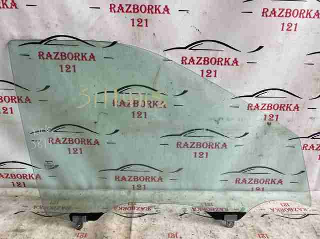 Стекло пассажирской двери 803005RL0A NISSAN